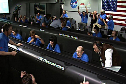 Phoenix has landed, the team is full of joy!